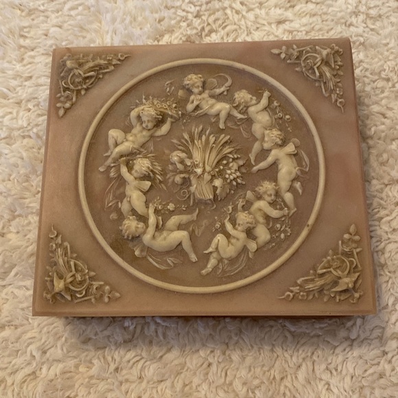 Incolay jewelry box